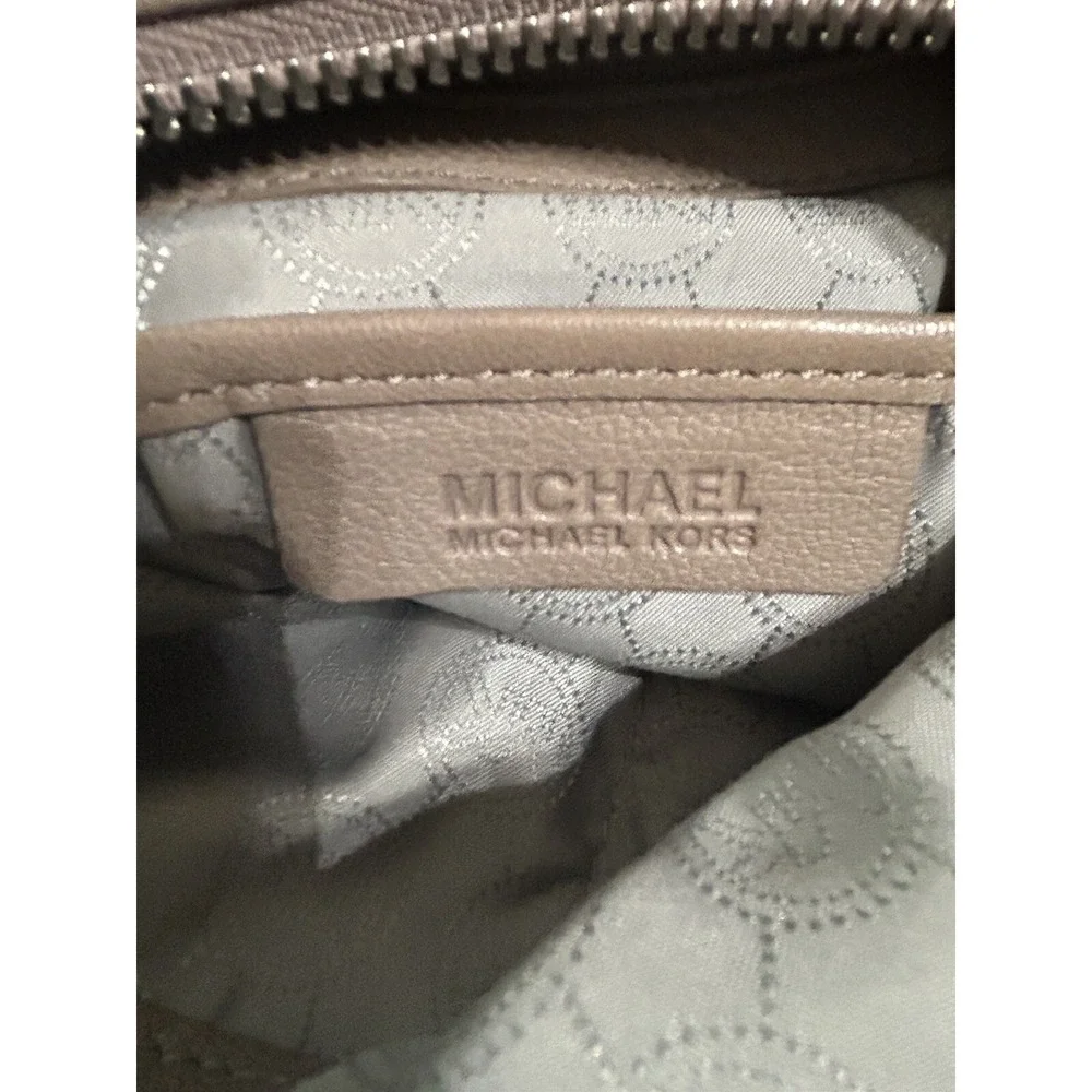 Michael Kors Taupe Pebbled Leather Hobo Shoulder Bag Large Silver Hardware Zip